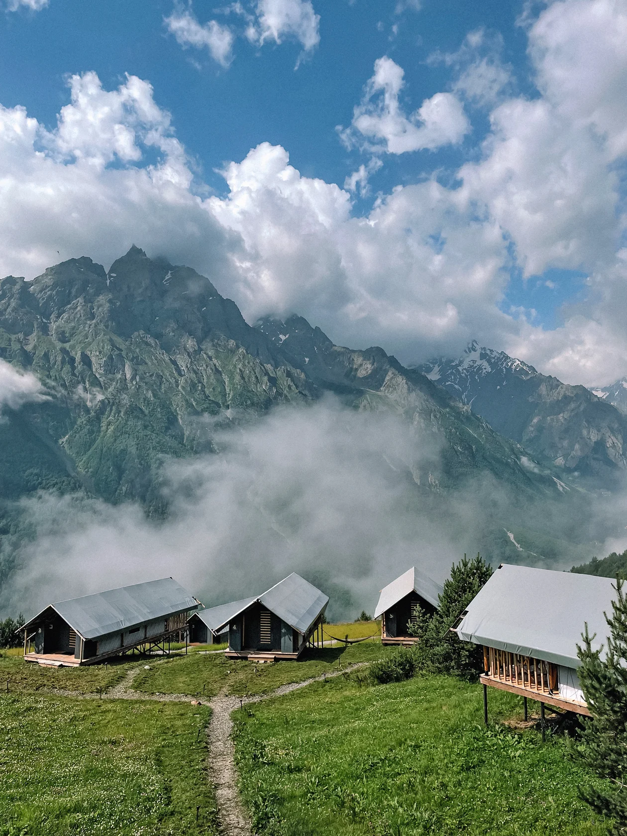 Глэмпинг Chillawi в Северной Осетии