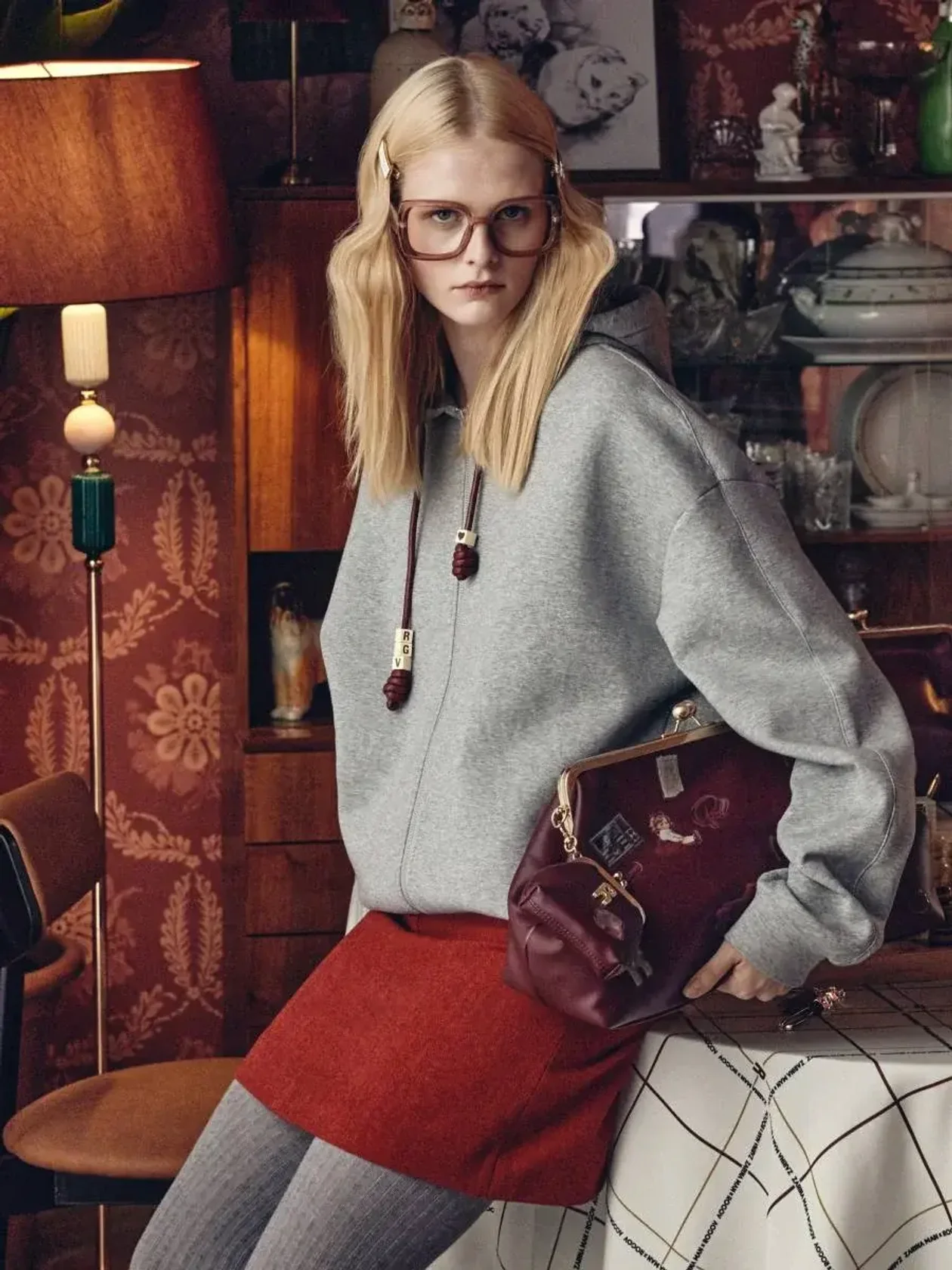 Лук из коллаборации Zarina x Rogov