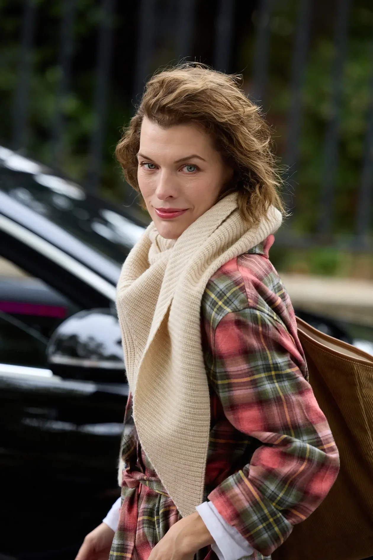 Милла Йовович, актриса. Она участвовала и в самом показе Miu Miu