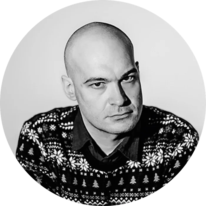 Антон Котенев<br>Журналист, выпускник философского факультета МГУ