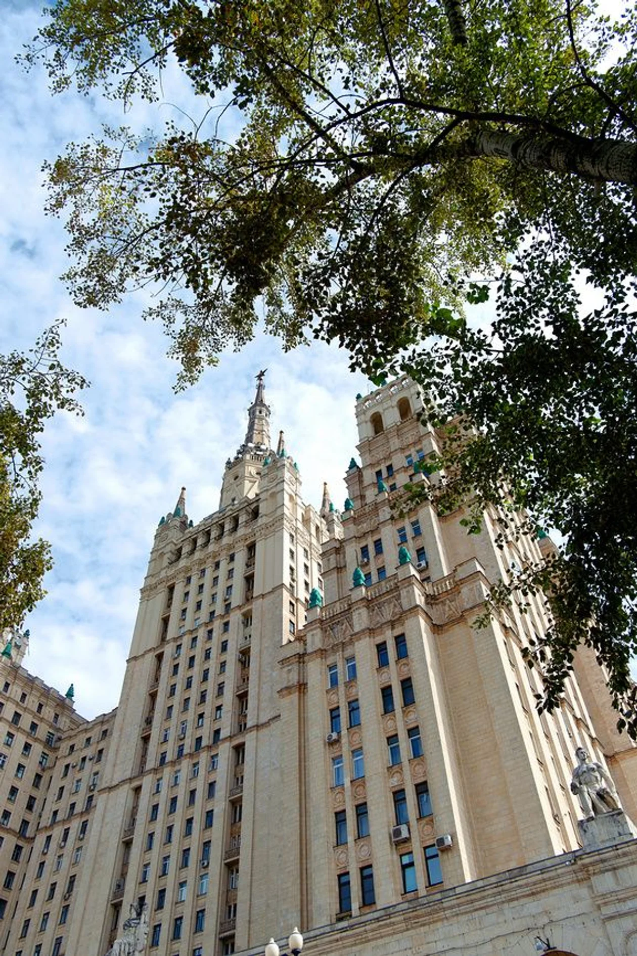 &#x424;&#x43e;&#x442;&#x43e;: <span style="background-color:rgb(255,255,255);color:rgb(102,102,102);font-family:arial, helvetica, clean, sans-serif;font-size:13px;">M&#x41a; / &#x424;&#x43e;&#x442;&#x43e;&#x431;&#x430;&#x43d;&#x43a; &#x41b;&#x43e;&#x440;&#x438;</span>