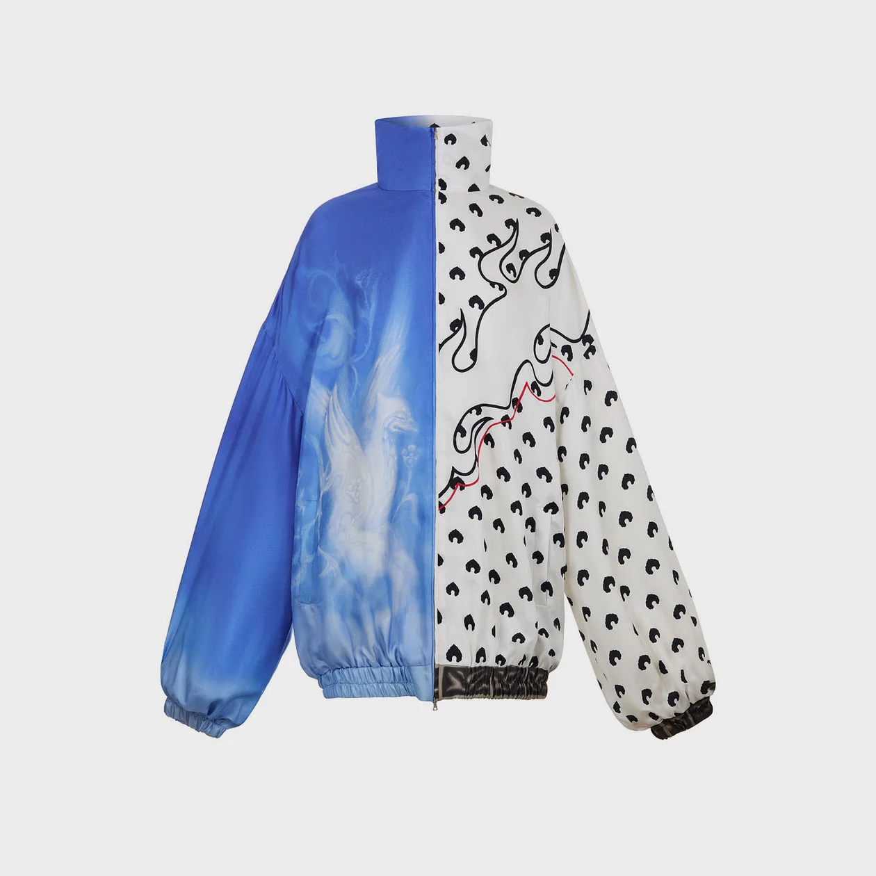 <a target="_blank" rel="noopener noreferrer" href="https://alenaakhmadullina.ru/catalog/odezhda/kostyumy/kurtka_iz_shelka_s_printom/">Куртка от Alena Akhmadulina</a>