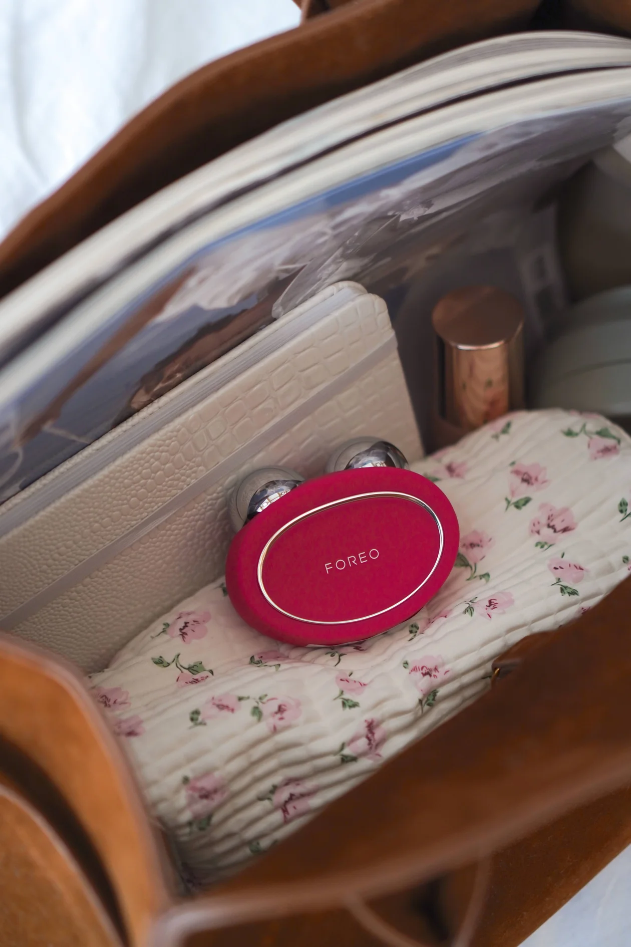 BEAR&#x2122; 2. &#x418;&#x441;&#x442;&#x43e;&#x447;&#x43d;&#x438;&#x43a;: &#x43f;&#x440;&#x435;&#x434;&#x43e;&#x441;&#x442;&#x430;&#x432;&#x43b;&#x435;&#x43d;&#x43e; &#x43f;&#x440;&#x435;&#x441;&#x441;-&#x441;&#x43b;&#x443;&#x436;&#x431;&#x43e;&#x439; FOREO