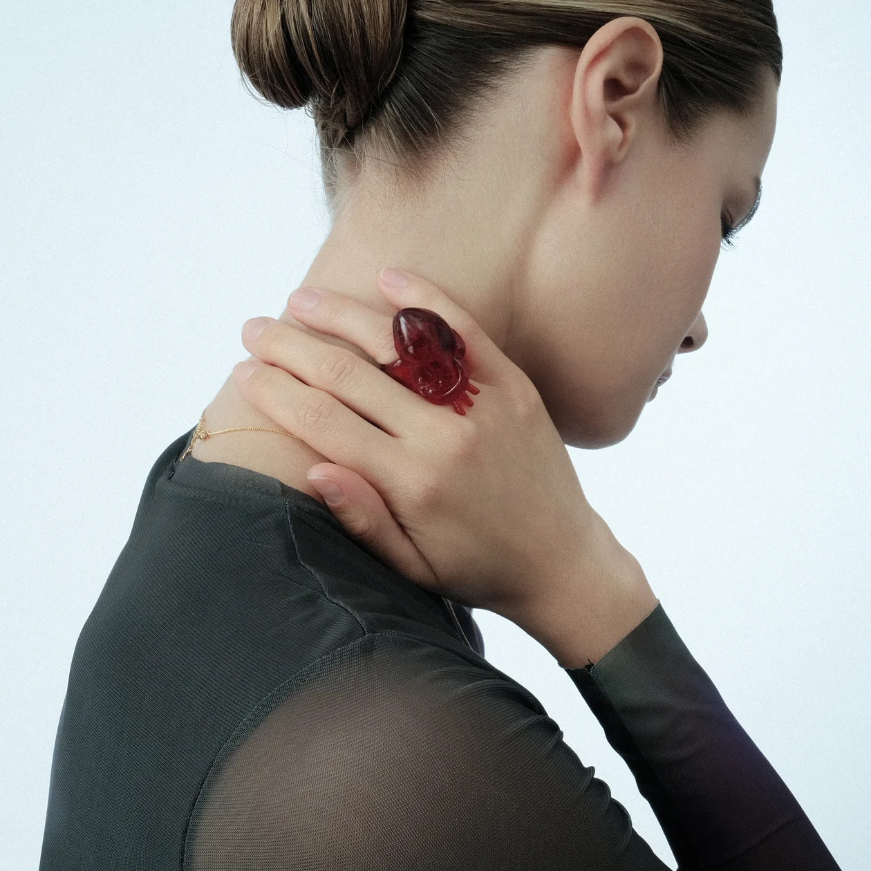 Красное кольцо в виде сердца, Marcela Lopez