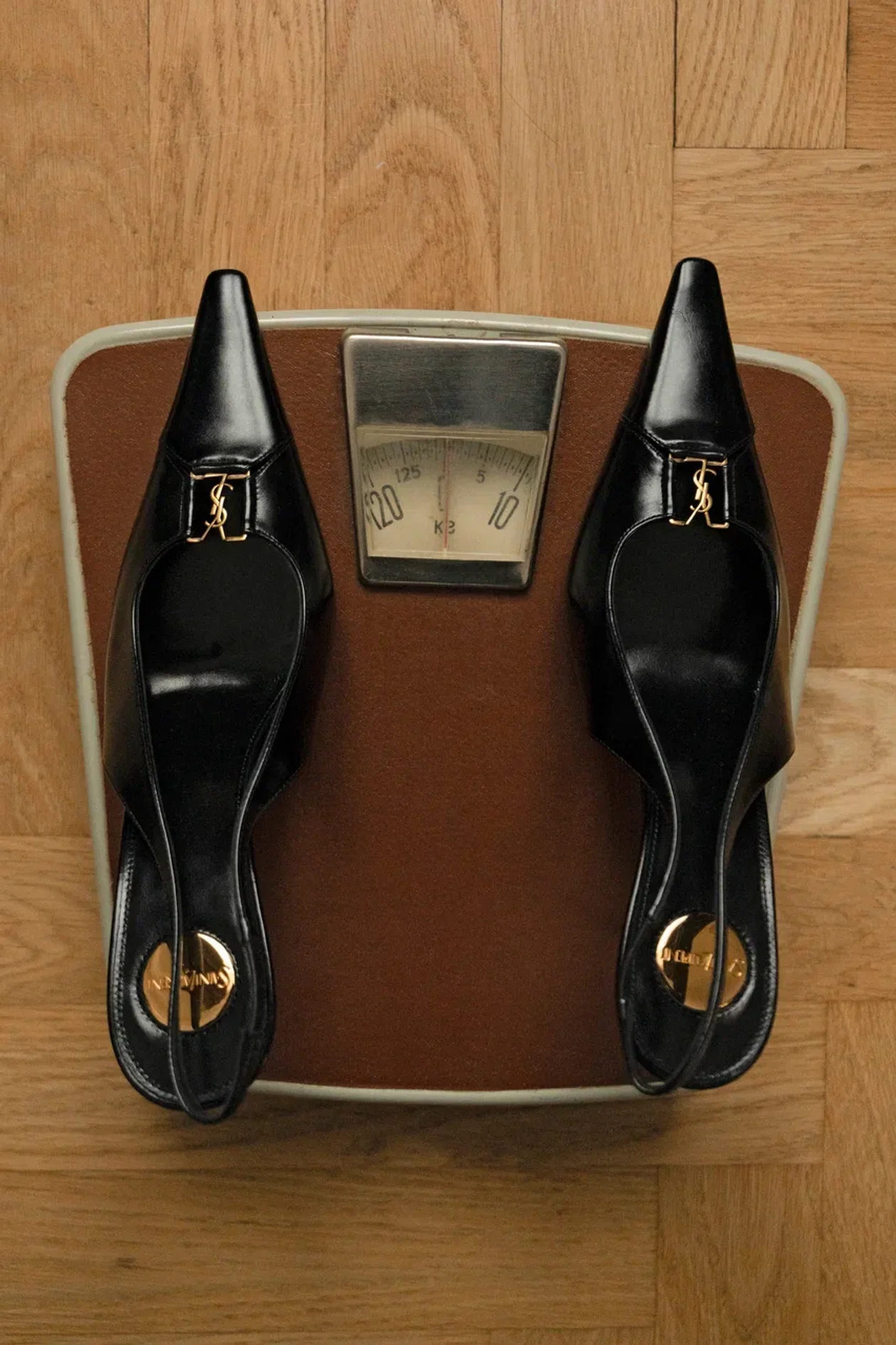 &#x422;&#x443;&#x444;&#x43b;&#x438;, Saint Laurent, &#x426;&#x423;&#x41c;