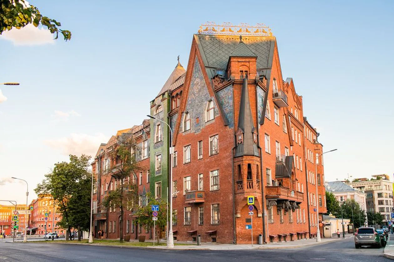 <span style="background-color:transparent;color:#000000;font-family:Arial,sans-serif;">&#x414;&#x43e;&#x43c; &#x41f;&#x435;&#x440;&#x446;&#x43e;&#x432;&#x43e;&#x439;, 1908 &#x433;&#x43e;&#x434;, &#x430;&#x440;&#x445;&#x438;&#x442;&#x435;&#x43a;&#x442;&#x43e;&#x440; &#x41d;. &#x41a;. &#x416;&#x443;&#x43a;&#x43e;&#x432;. &#x424;&#x43e;&#x442;&#x43e;: </span><span style="background-color:rgb(255,255,255);color:rgb(102,102,102);font-family:arial, helvetica, clean, sans-serif;font-size:13px;">E. O. / &#x424;&#x43e;&#x442;&#x43e;&#x431;&#x430;&#x43d;&#x43a; &#x41b;&#x43e;&#x440;&#x438;</span>