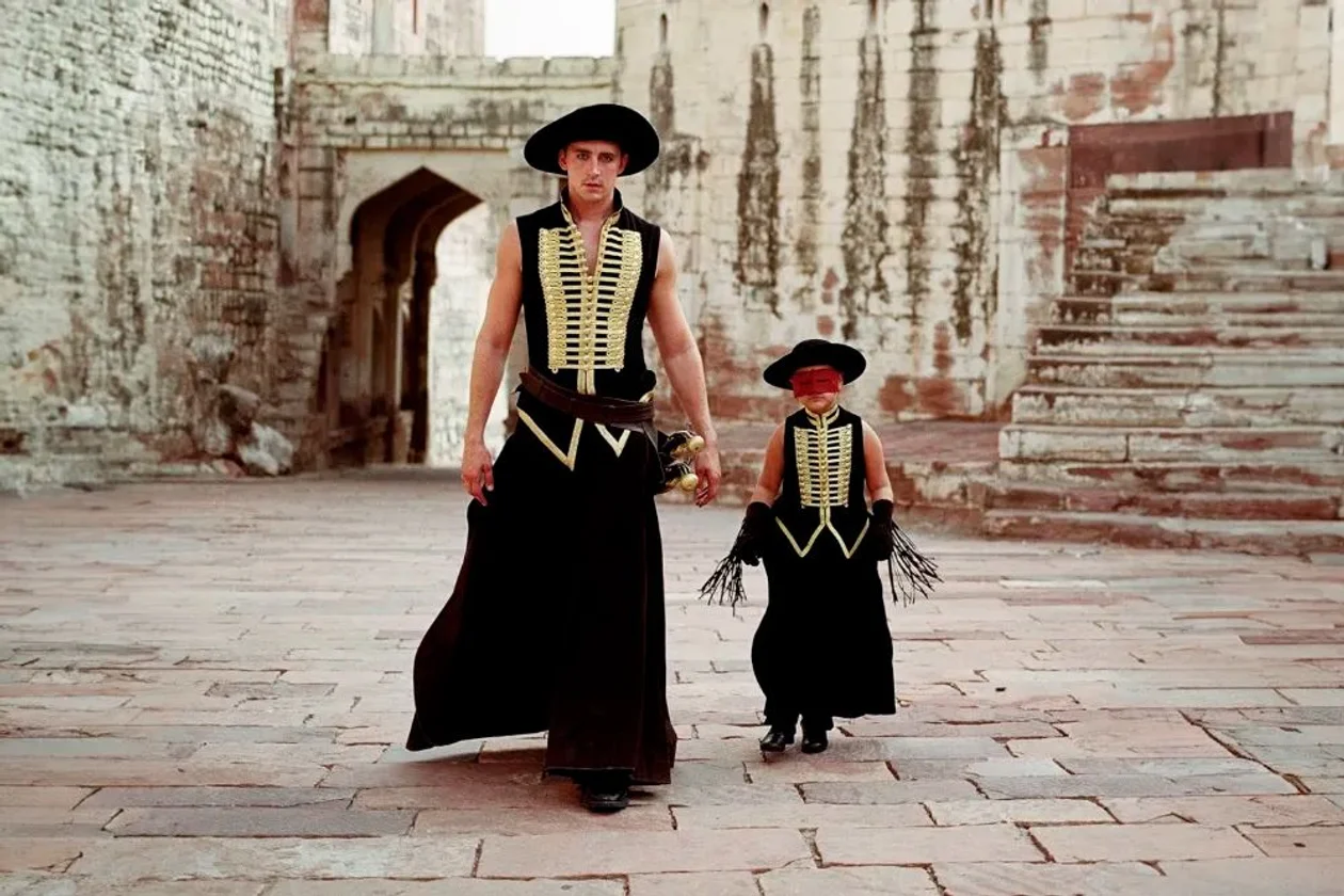 &#x424;&#x43e;&#x442;&#x43e;: &#x41f;&#x430;&#x440;&#x430;&#x434;&#x438;&#x437;