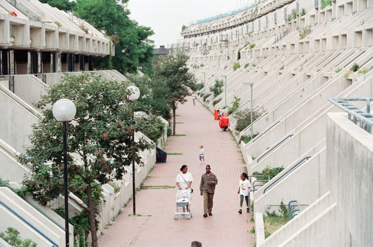 ЖК Alexandra Road Estate Нива Брауна в Лондоне. Источник: Mike Moore / Mirrorpix / Getty Images