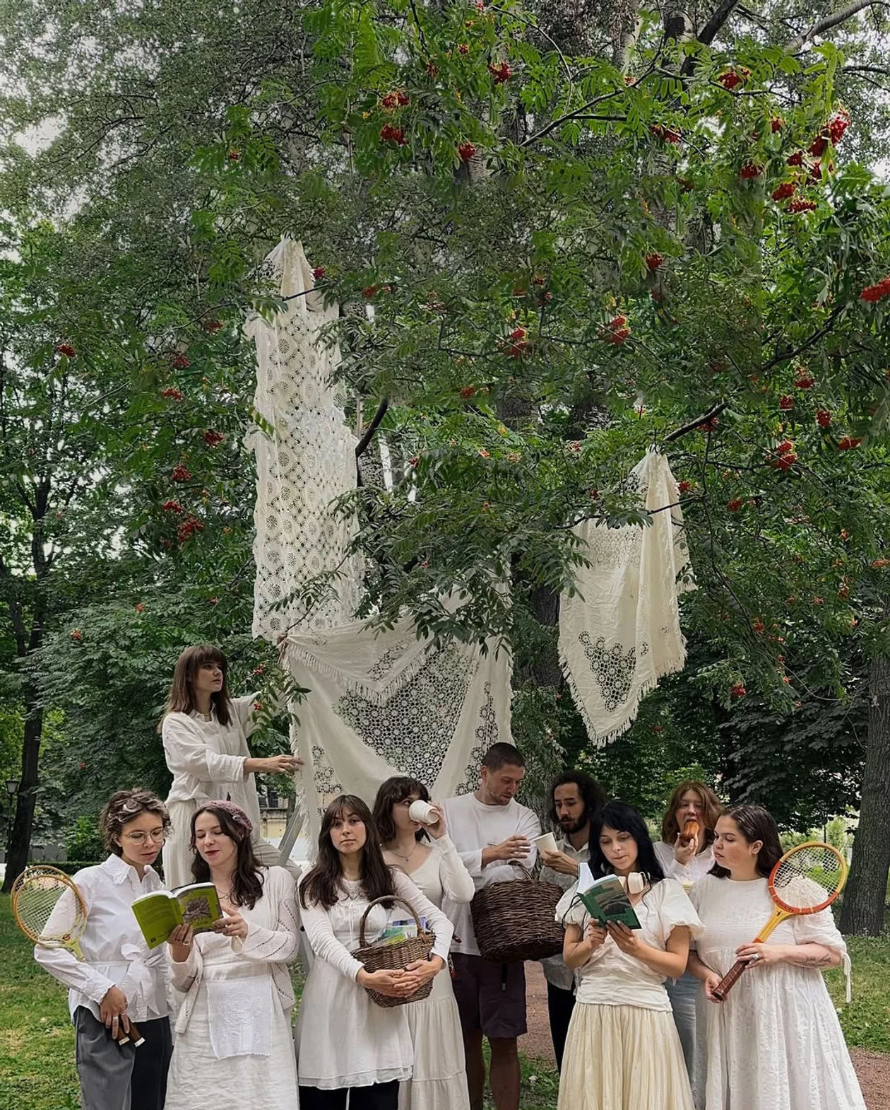 <span style="background-color:transparent;color:#000000;"> «Подписные издания» устроят фестиваль</span> <span style="background-color:transparent;color:#000000;">«Книжный сад»</span>
