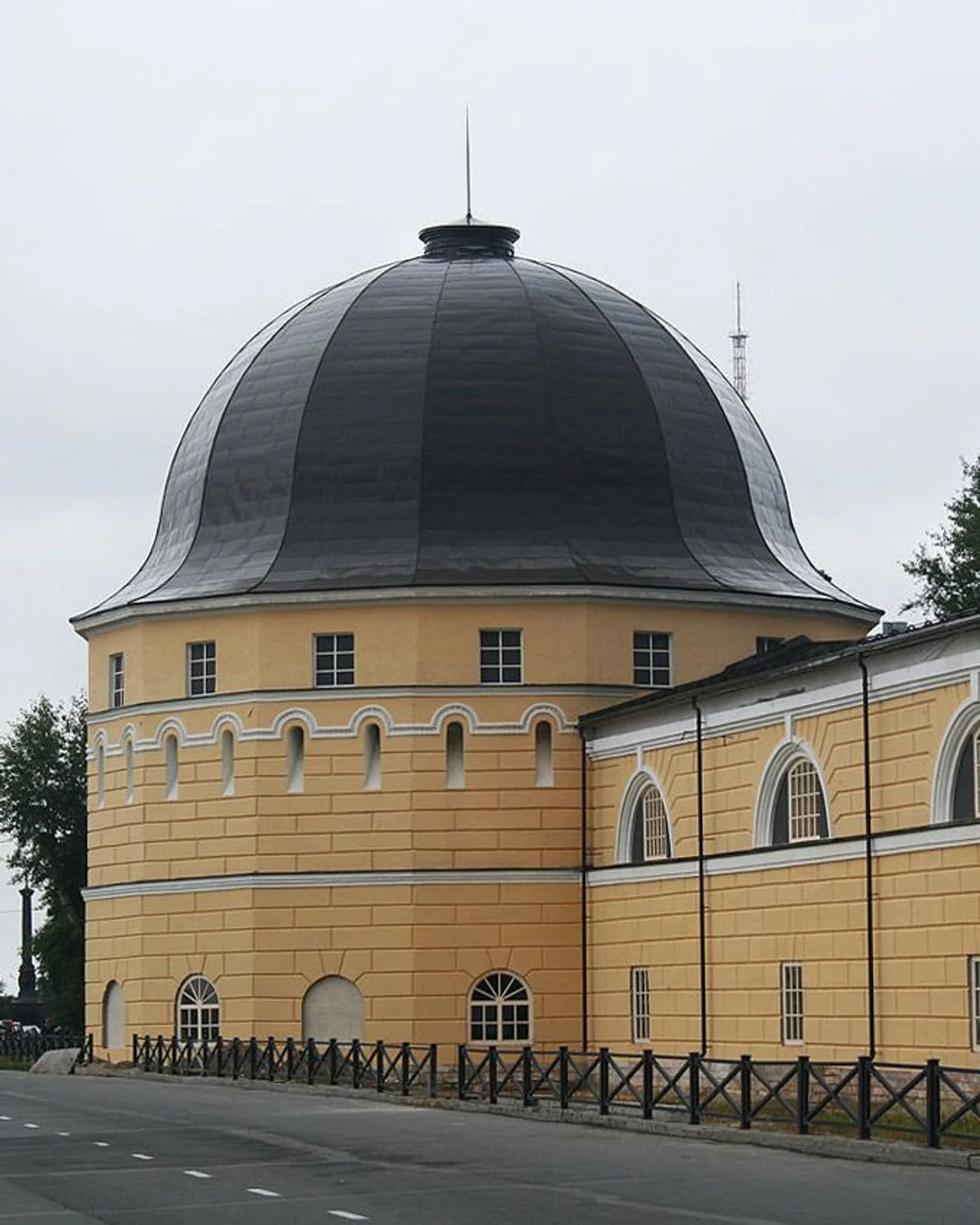 Гостиные дворы в Архангельске