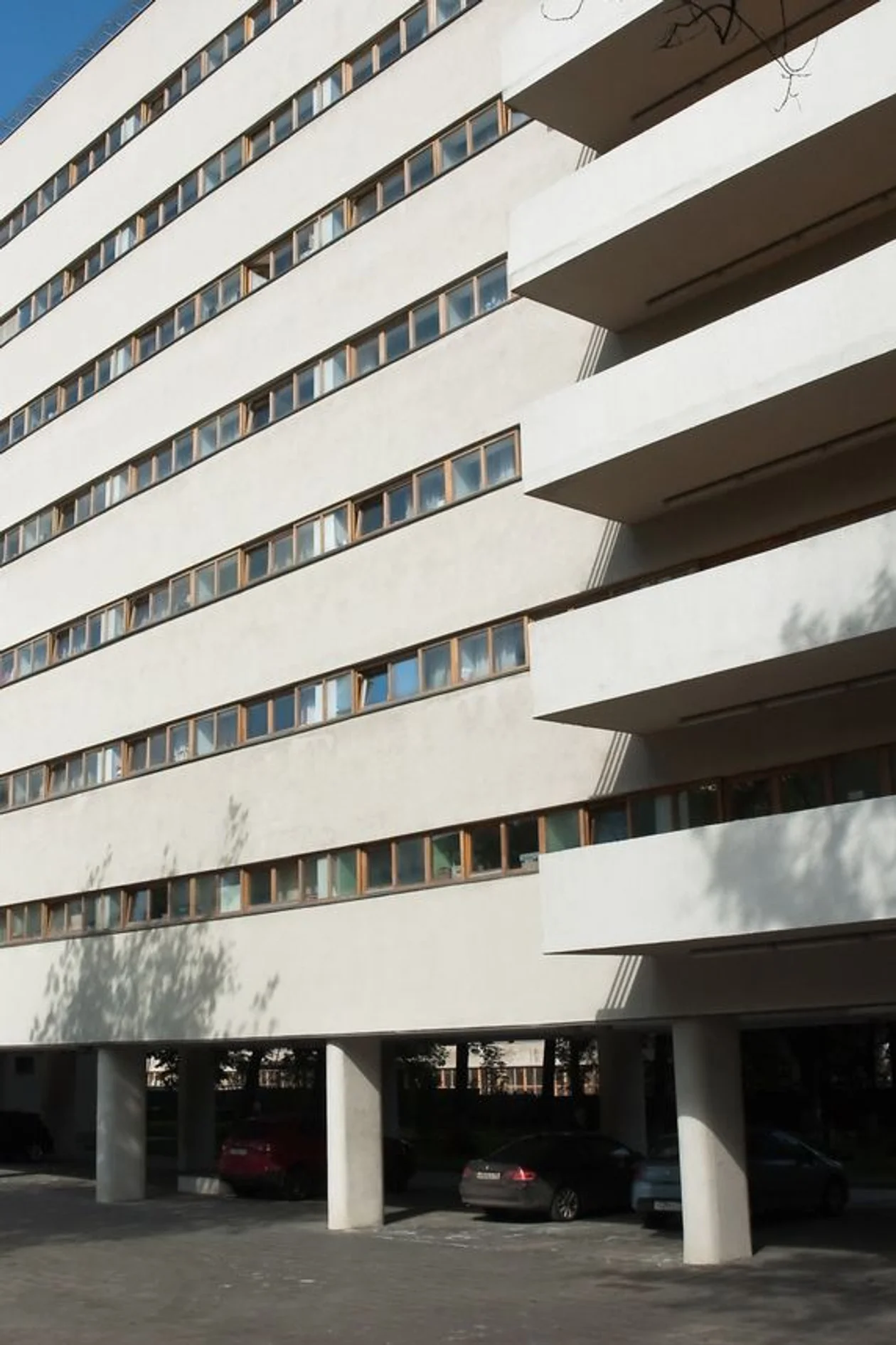 <span style="background-color:transparent;color:#000000;font-family:Arial,sans-serif;">&#x414;&#x43e;&#x43c;-&#x43a;&#x43e;&#x43c;&#x43c;&#x443;&#x43d;&#x430; &#x43d;&#x430; &#x443;&#x43b;. &#x41e;&#x440;&#x434;&#x436;&#x43e;&#x43d;&#x438;&#x43a;&#x438;&#x434;&#x437;&#x435;, 1930 &#x433;&#x43e;&#x434;, &#x430;&#x440;&#x445;&#x438;&#x442;&#x435;&#x43a;&#x442;&#x43e;&#x440; &#x418;. &#x421;. &#x41d;&#x438;&#x43a;&#x43e;&#x43b;&#x430;&#x435;&#x432;. &#x424;&#x43e;&#x442;&#x43e;: </span><span style="background-color:rgb(255,255,255);color:rgb(102,102,102);font-family:arial, helvetica, clean, sans-serif;font-size:13px;">&#xa9; &#x410;&#x43b;&#x451;&#x448;&#x438;&#x43d;&#x430; &#x41e;&#x43a;&#x441;&#x430;&#x43d;&#x430; / &#x424;&#x43e;&#x442;&#x43e;&#x431;&#x430;&#x43d;&#x43a; &#x41b;&#x43e;&#x440;&#x438;</span>