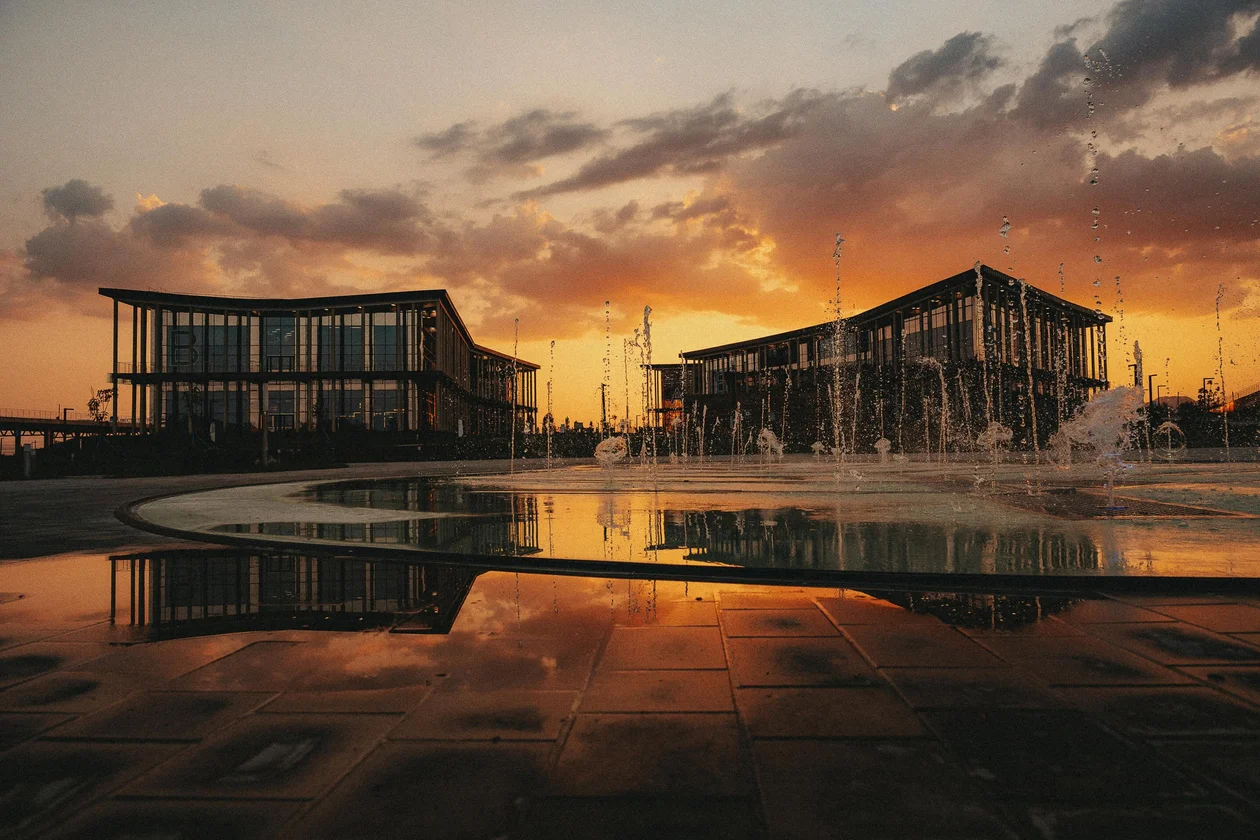 Академия «Меганом» — круглогодичный образовательный центр для профессионалов творческих индустрий и тех, кто хочет развиваться в этом направлении