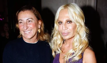 Prada Group приобрела Versace за 1,4 миллиарда долларов