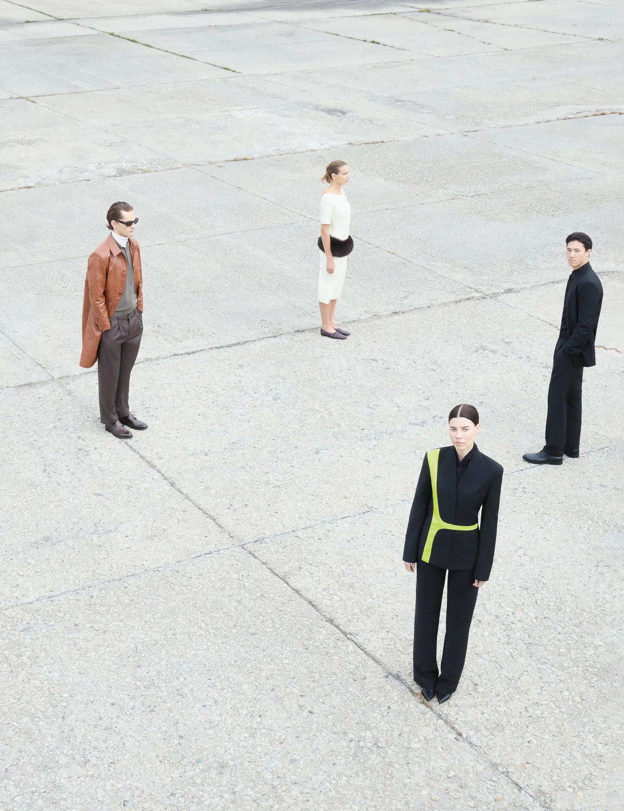 &#x41d;&#x430; &#x42e;&#x43b;&#x435;: &#x43f;&#x43b;&#x430;&#x442;&#x44c;&#x435;, AZI LAND; &#x442;&#x443;&#x444;&#x43b;&#x438;, IDOL. &#x41d;&#x430; &#x421;&#x43b;&#x430;&#x432;&#x435;: &#x43f;&#x43b;&#x430;&#x449;, SANCHY; &#x432;&#x43e;&#x434;&#x43e;&#x43b;&#x430;&#x437;&#x43a;&#x430; &#x438; &#x43f;&#x43e;&#x43b;&#x43e;, FALCONERI; &#x431;&#x440;&#x44e;&#x43a;&#x438;, IDOL; &#x43c;&#x43e;&#x43d;&#x43a;&#x438;, PRINCIPE DI BOLOGNA, NO ONE; &#x43e;&#x447;&#x43a;&#x438;, MAX MARA, BOSCO