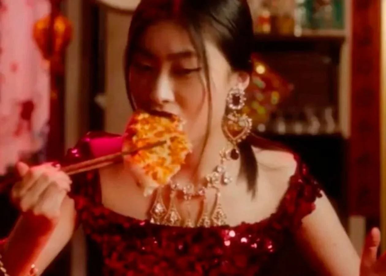 Скриншот видео <span style="background-color:transparent;color:rgb(0,0,0);font-family:Arial, sans-serif;"><strong>Dolce &amp; Gabbana</strong></span>