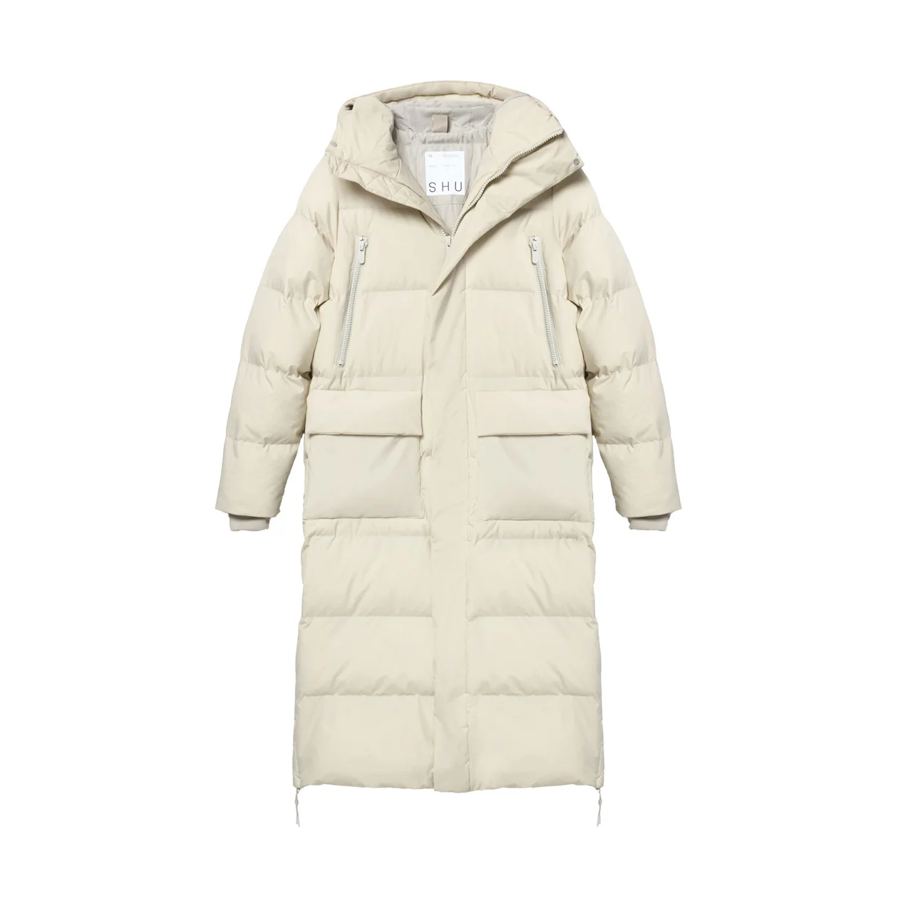 Shu — длинный пуховик из непромокаемой мембранной ткани на магнитах