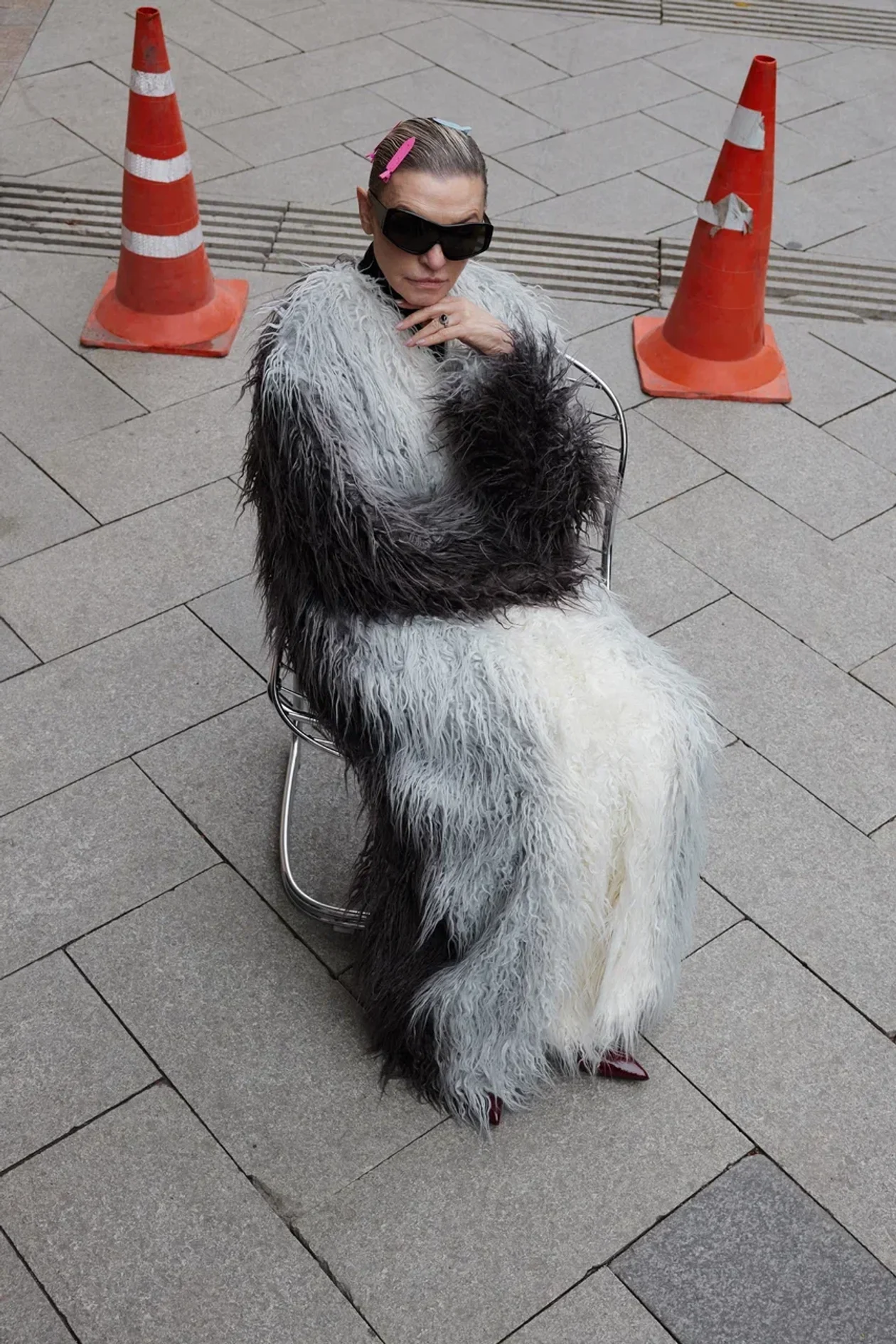 &#x41d;&#x430; &#x415;&#x43b;&#x435;&#x43d;&#x435; &#x42e;&#x434;&#x430;&#x43a;&#x43e;&#x432;&#x43e;&#x439;: &#x448;&#x443;&#x431;&#x430;, Yana; &#x43f;&#x43b;&#x430;&#x442;&#x44c;&#x435;, Pietro&#xa0;Brunelli, &#xab;&#x41a;&#x435;&#x43d;&#x433;&#x443;&#x440;&#x443;&#xbb;; &#x442;&#x443;&#x444;&#x43b;&#x438;, Principe di Bologna, No&#xa0;One; &#x43e;&#x447;&#x43a;&#x438;, Ushat&#xe1;va.&#xa0;