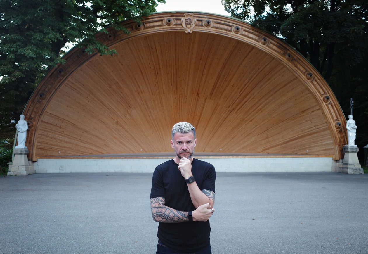 <span style="background-color:transparent;color:#000000;"> Автор ютуб-канала «Бег вреден» </span>Алексей Иванов