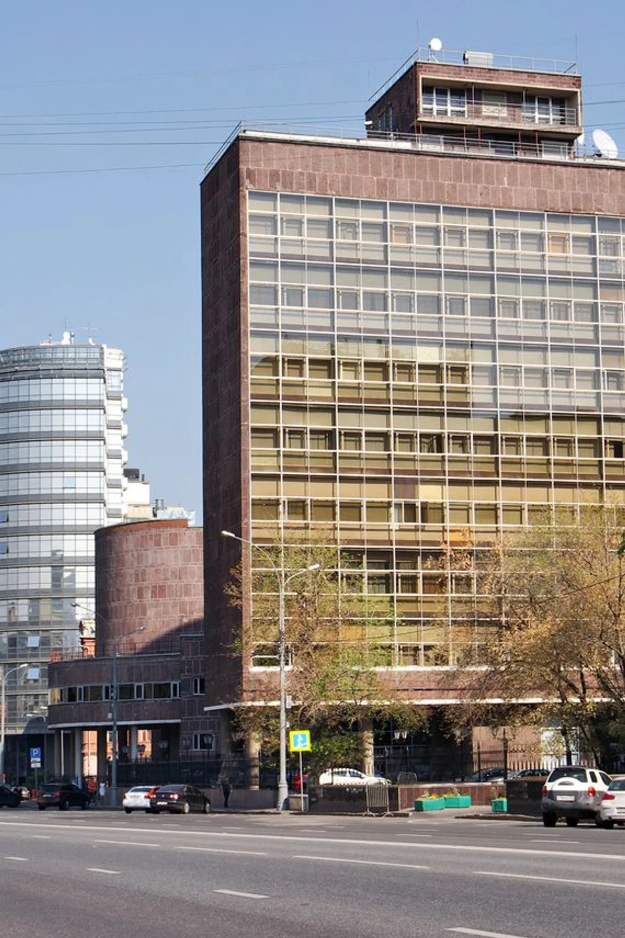 <span style="background-color:transparent;color:#000000;font-family:Arial,sans-serif;">&#x417;&#x434;&#x430;&#x43d;&#x438;&#x435; &#x426;&#x435;&#x43d;&#x442;&#x440;&#x441;&#x43e;&#x44e;&#x437;&#x430;, 1928 &#x433;&#x43e;&#x434;, &#x430;&#x440;&#x445;&#x438;&#x442;&#x435;&#x43a;&#x442;&#x43e;&#x440; &#x41b;&#x435; &#x41a;&#x43e;&#x440;&#x431;&#x44e;&#x437;&#x44c;&#x435;. &#x424;&#x43e;&#x442;&#x43e;: </span><span style="background-color:rgb(255,255,255);color:rgb(102,102,102);font-family:arial, helvetica, clean, sans-serif;font-size:13px;">&#x418;&#x43b;&#x44e;&#x445;&#x438;&#x43d;&#x430; &#x41d;&#x430;&#x442;&#x430;&#x43b;&#x44c;&#x44f; / &#x424;&#x43e;&#x442;&#x43e;&#x431;&#x430;&#x43d;&#x43a; &#x41b;&#x43e;&#x440;&#x438;</span>