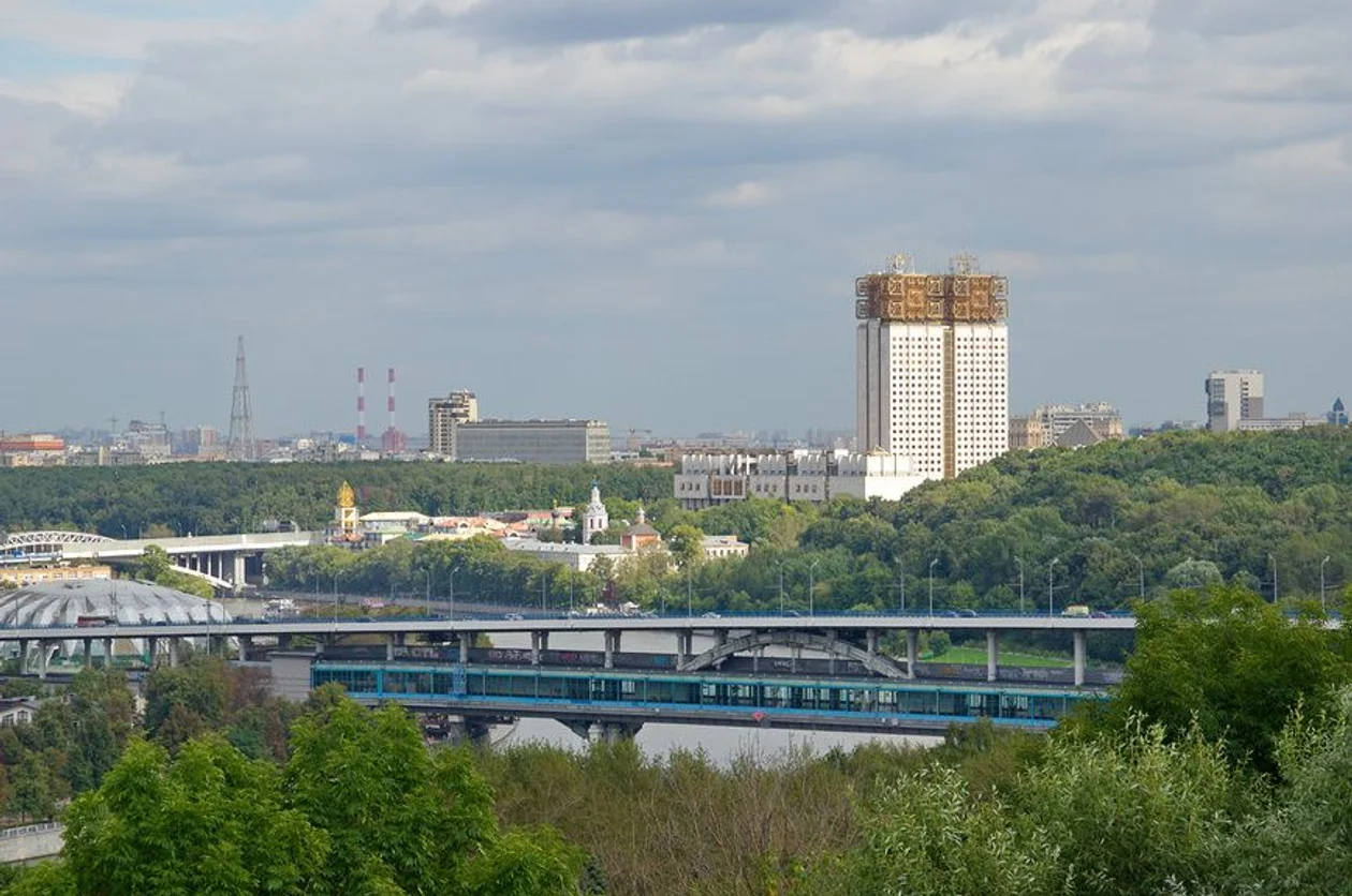 &#x418;&#x441;&#x442;&#x43e;&#x447;&#x43d;&#x438;&#x43a;: &#x415;&#x43b;&#x435;&#x43d;&#x430; &#x41a;&#x43e;&#x440;&#x43e;&#x43c;&#x44b;&#x441;&#x43b;&#x43e;&#x432;&#x430; / &#x424;&#x43e;&#x442;&#x43e;&#x431;&#x430;&#x43d;&#x43a; &#x41b;&#x43e;&#x440;&#x438;