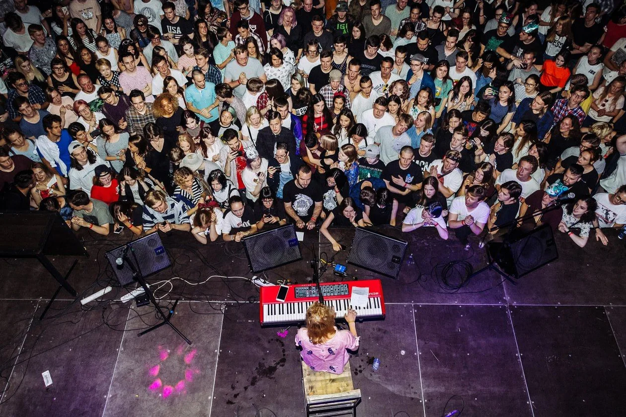 Источник: Абстрактный фестиваль