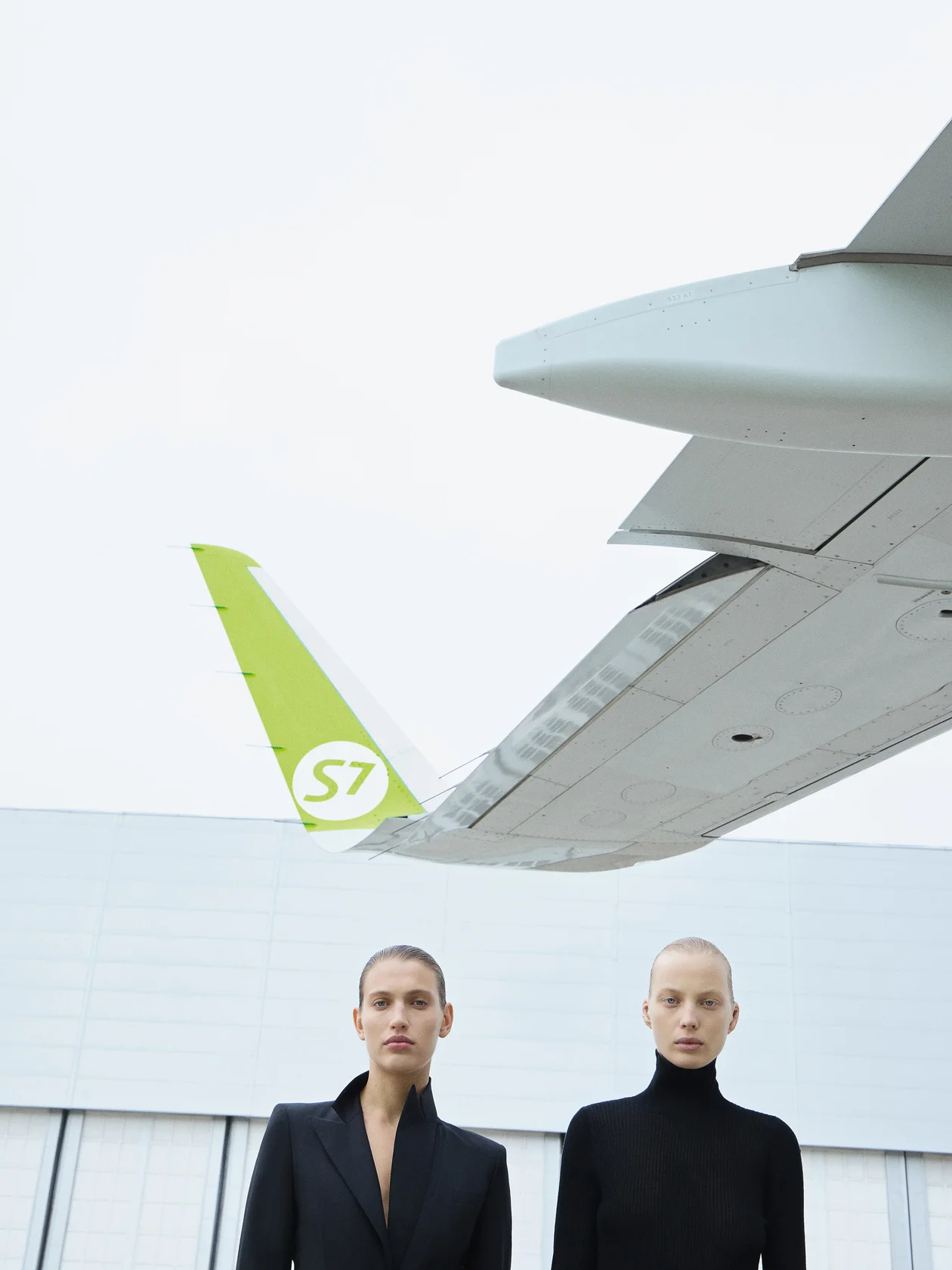 &#x41d;&#x430; &#x42e;&#x43b;&#x435;: &#x436;&#x430;&#x43a;&#x435;&#x442;, SAINT LAURENT, VINTAGE VOYAGE. &#x41d;&#x430; &#x410;&#x43b;&#x438;&#x43d;&#x435;: &#x432;&#x43e;&#x434;&#x43e;&#x43b;&#x430;&#x437;&#x43a;&#x430;, BLUMARINE, &#xab;&#x41a;&#x415;&#x41d;&#x413;&#x423;&#x420;&#x423;&#xbb;&#xa0;