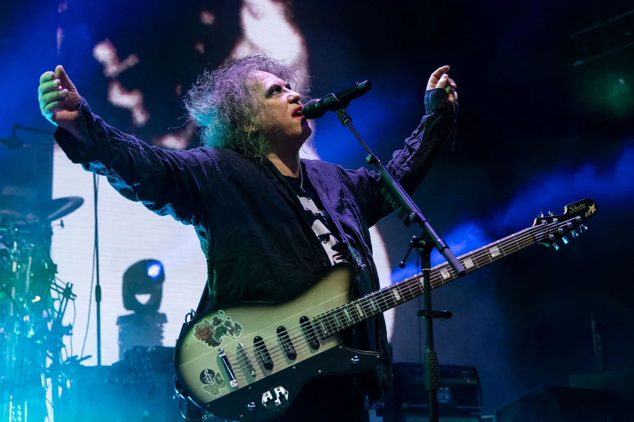 Роберт Смит на концерте в  Pine Knob Music Theatre