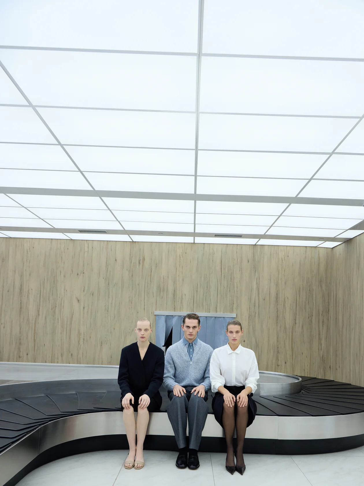 &#x41d;&#x430; &#x410;&#x43b;&#x438;&#x43d;&#x435;: &#x436;&#x430;&#x43a;&#x435;&#x442;, NAKED SHOULDERS; &#x431;&#x440;&#x44e;&#x43a;&#x438;, AZI LAND; &#x431;&#x43e;&#x441;&#x43e;&#x43d;&#x43e;&#x436;&#x43a;&#x438;, 3JUIN, NO ONE. &#x41d;&#x430; &#x421;&#x43b;&#x430;&#x432;&#x435;: &#x43f;&#x43e;&#x43b;&#x43e; &#x438; &#x43a;&#x430;&#x440;&#x434;&#x438;&#x433;&#x430;&#x43d;, LARDINI, BOSCO; &#x431;&#x440;&#x44e;&#x43a;&#x438;, IDOL; &#x43b;&#x43e;&#x444;&#x435;&#x440;&#x44b;, PREMIATA, NO ONE. &#x41d;&#x430; &#x42e;&#x43b;&#x435;: &#x431;&#x43b;&#x443;&#x437;&#x43a;&#x430;, NAKED SHOULDERS; &#x44e;&#x431;&#x43a;&#x430; &#x438; &#x442;&#x443;&#x444;&#x43b;&#x438;, CHANEL, VINTAGE VOYAGE; &#x43a;&#x43e;&#x43b;&#x433;&#x43e;&#x442;&#x43a;&#x438;, CALZEDONIA