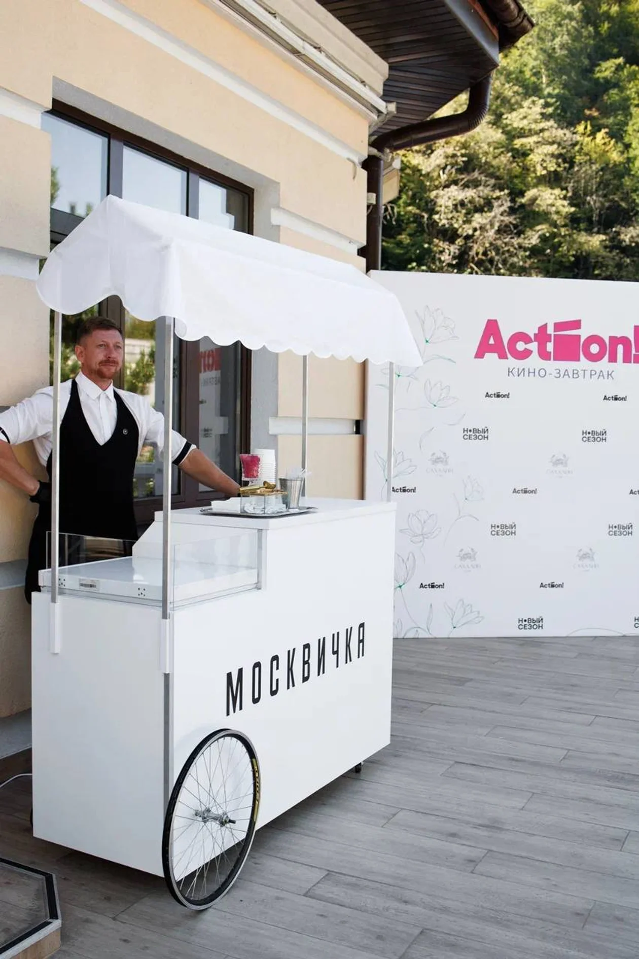 Трак с мороженым от «Москвички»