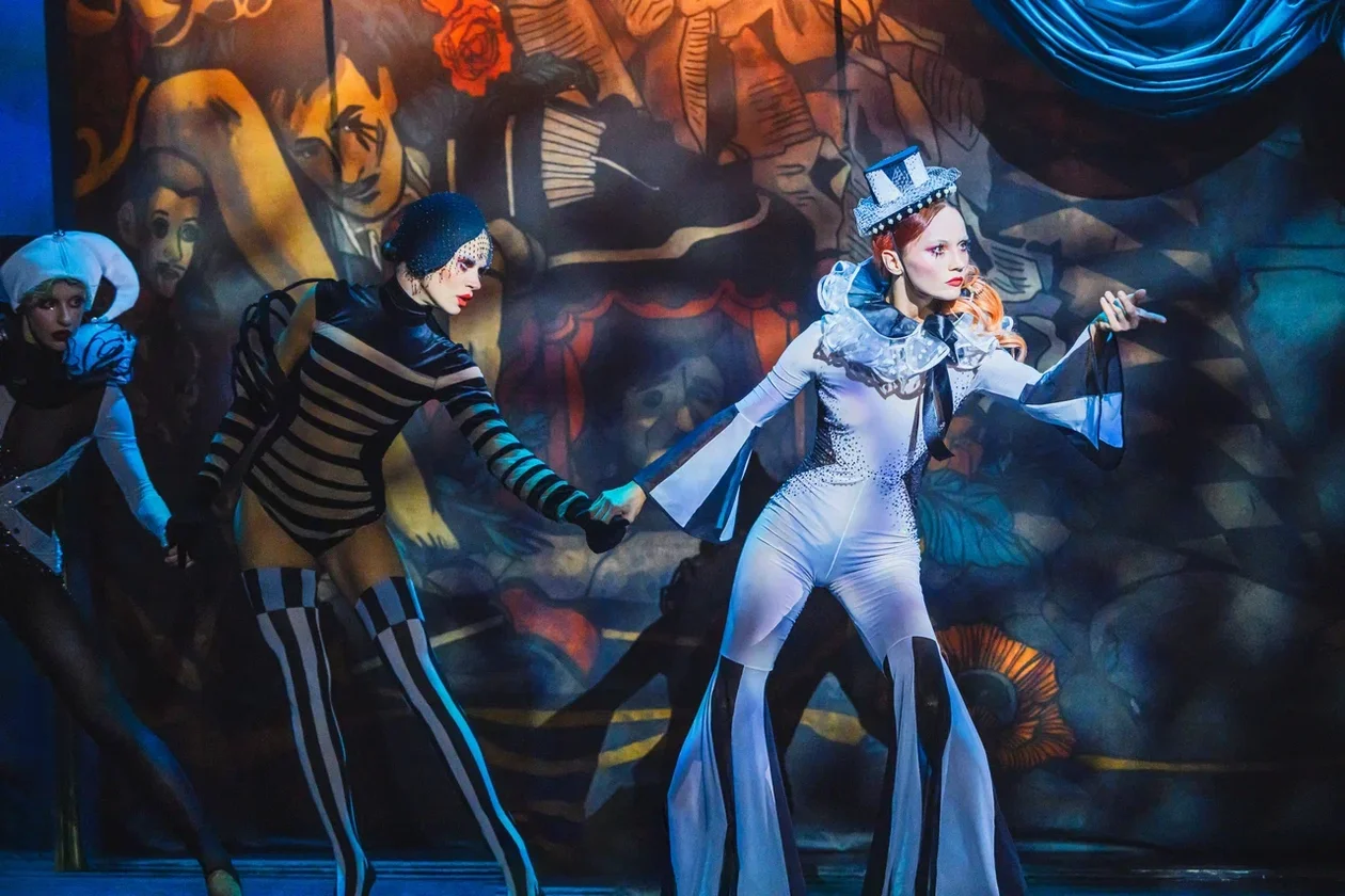 Шоу Abracadabra от Crave