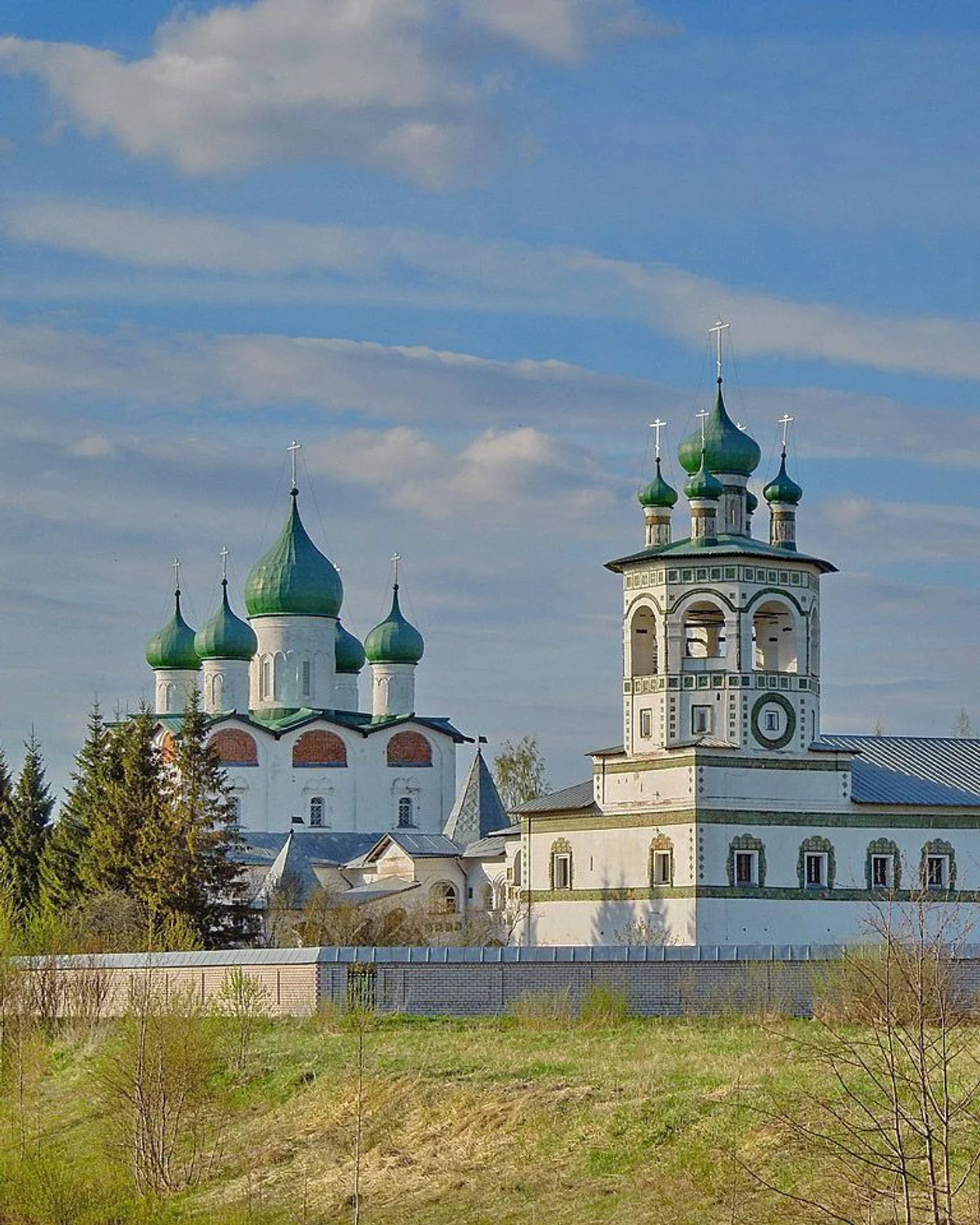 Николо-Вяжищский монастырь в Новгородской области
