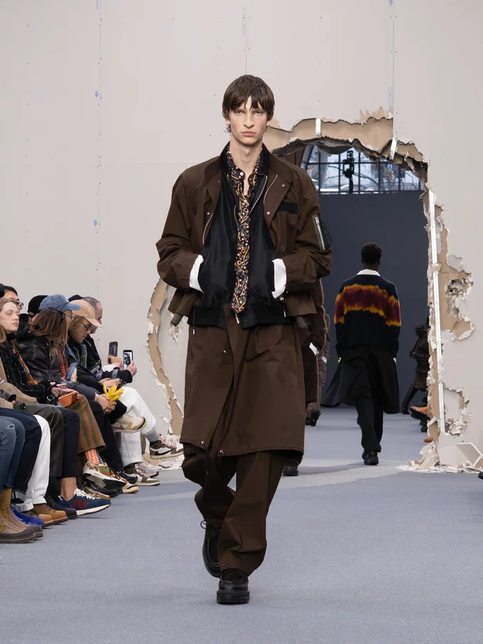 Sacai 