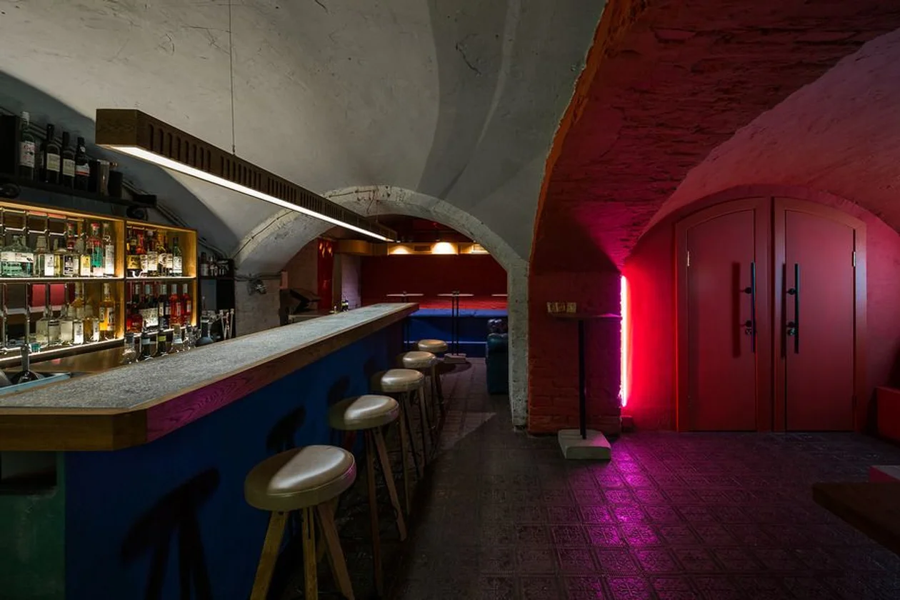 &#x418;&#x441;&#x442;&#x43e;&#x447;&#x43d;&#x438;&#x43a;: Veladora