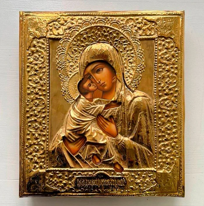 Икона Пресвятой Богородицы Владимирская