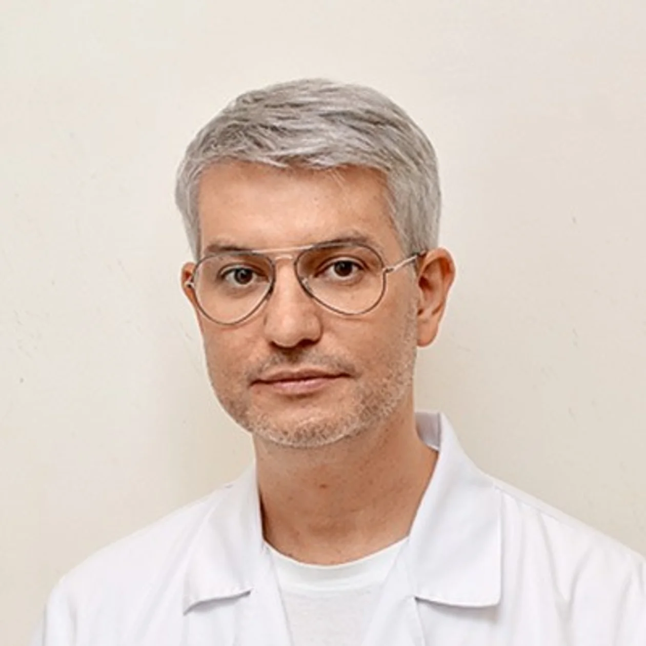 Андрей Аленичев, к. м. н., заместитель главного врача по научной работе, врач-дерматовенеролог, косметолог Клинического Института Эстетической Медицины