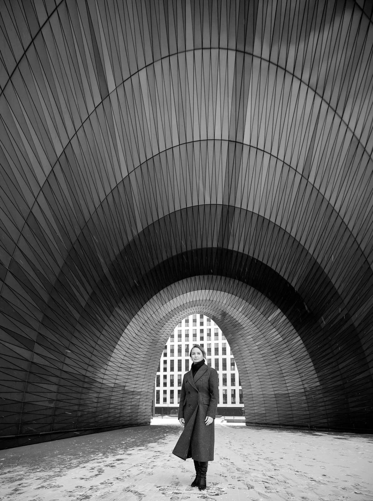 На Анастасии: пальто, «Снежная Королева»; украшения, Element47