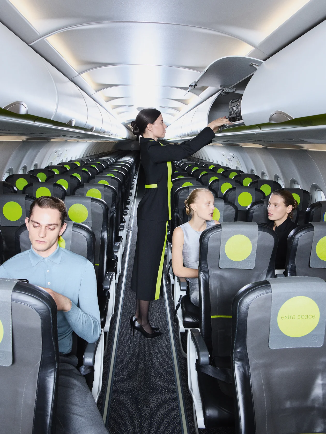 &#x41d;&#x430; &#x421;&#x43b;&#x430;&#x432;&#x435;: &#x43f;&#x43e;&#x43b;&#x43e;, LARDINI, BOSCO; &#x431;&#x440;&#x44e;&#x43a;&#x438;, IDOL. &#x41d;&#x430; &#x410;&#x43b;&#x438;&#x43d;&#x435;: &#x442;&#x43e;&#x43f; &#x438; &#x431;&#x440;&#x44e;&#x43a;&#x438;, AZI LAND. &#x41d;&#x430; &#x42e;&#x43b;&#x435;: &#x436;&#x430;&#x43a;&#x435;&#x442;, SAINT LAURENT, VINTAGE VOYAGE