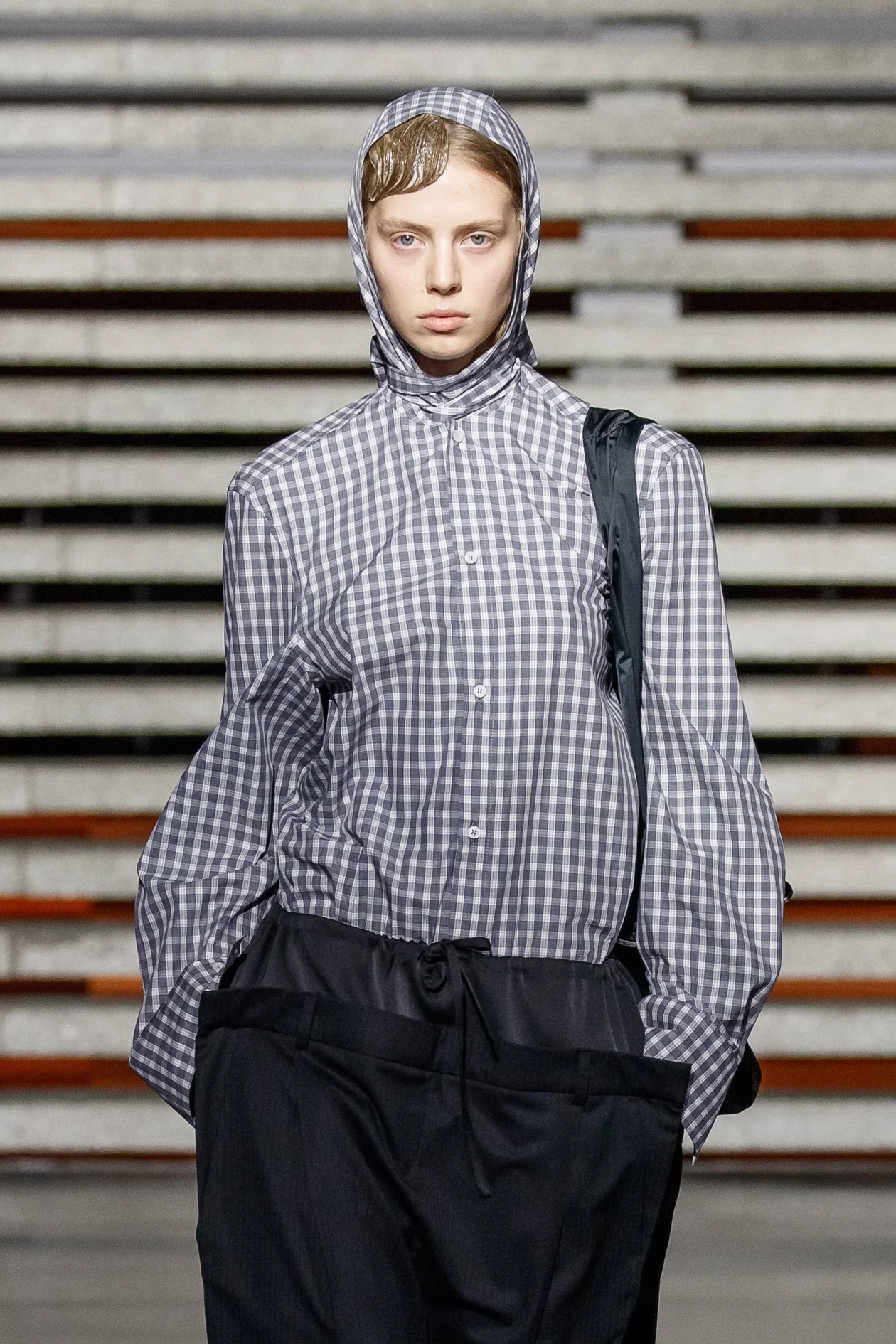 Модель на показе в честь 10-летия Ushatava