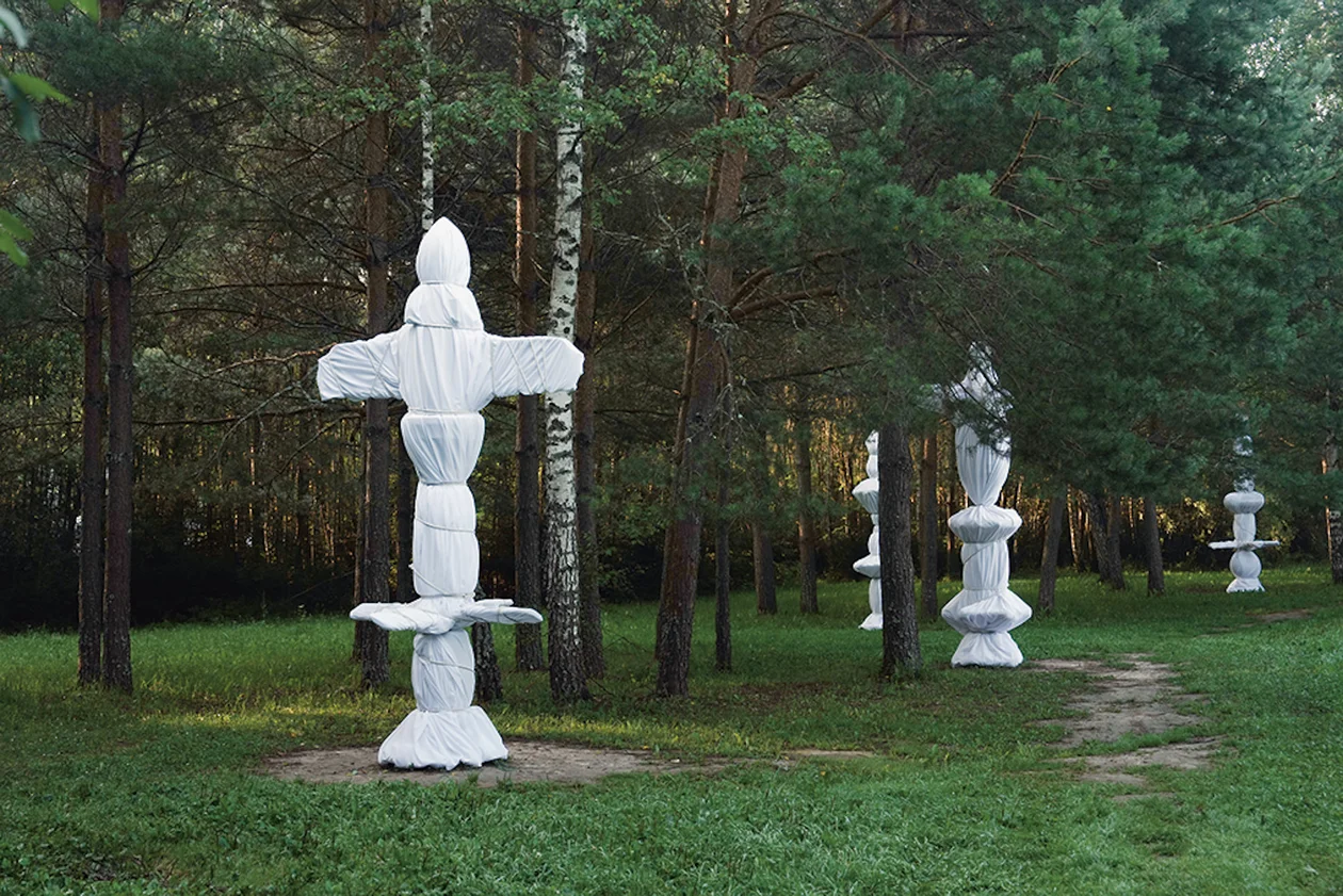«Тотемы детства» работы Дмитрия Шабалина. Фото: Рустам Шагиморданов